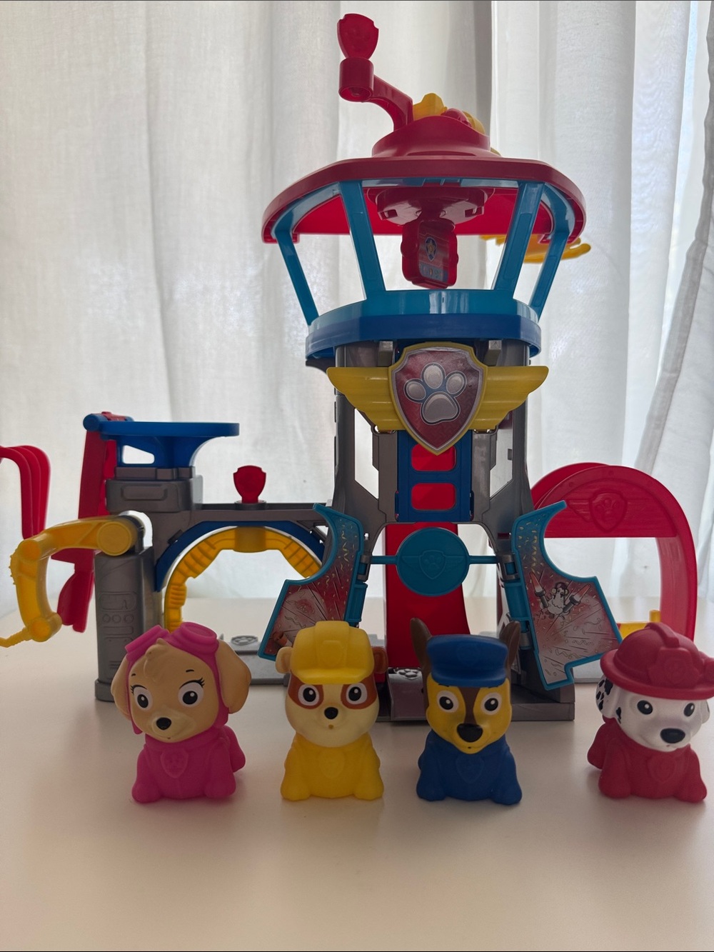 Paw Patrol Tower Playset with Pink, Yellow, Blue and Red Figures mix set
